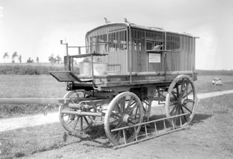 Prison cart1